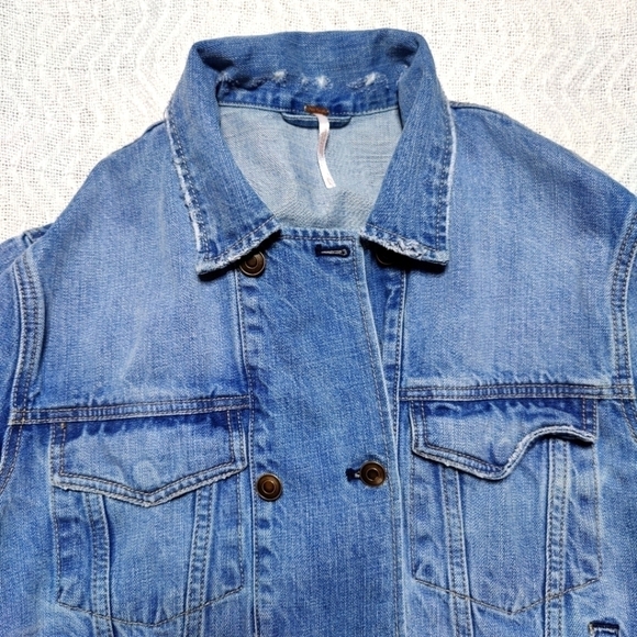 Free people Double Breasted Denim Distressed Jacket Size Small Blue Light Wash - Picture 3 of 14